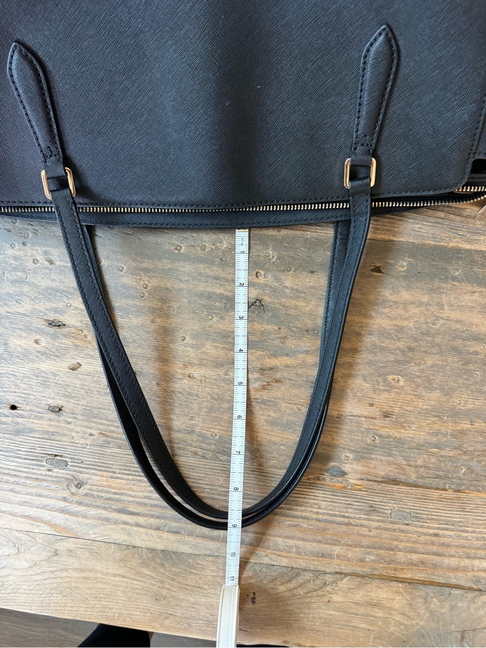 Excellent Tory Burch Black Saffiano Leather Emerson Top Zip Tote with Gold Logo - Picture 6 of 16